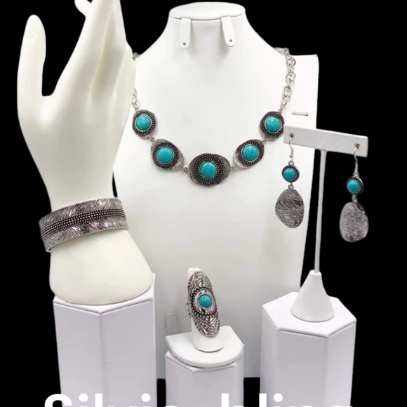 Jewelry - Picture 3 of 10